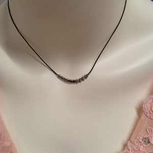 Colier handmade pe jnur cu hematit și accesorii din argint cu prelungire