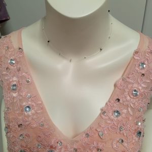 Colier handmade din fir transparent cu accesorii din argint și mărgeluțe din onix cu prelungire